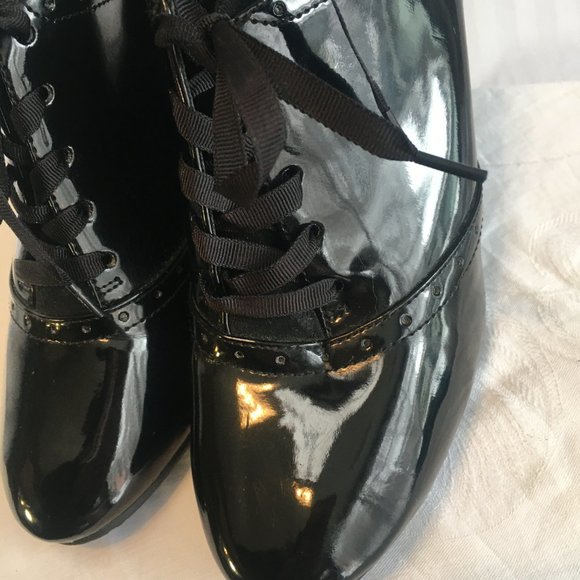 Elegant Black Women's Heels - Picture 8 of 13